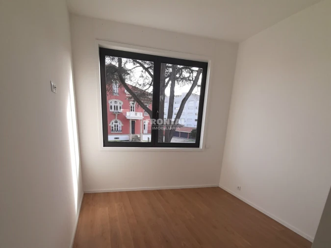 Apartamento T1 para Arrendamento em Ramalde Foto 4