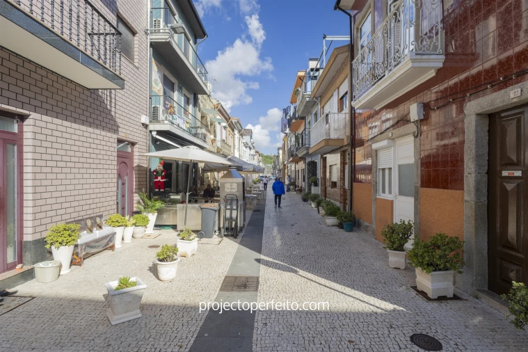 Moradia T2 para Venda em Santa Marinha e São Pedro da Afurada Foto 3