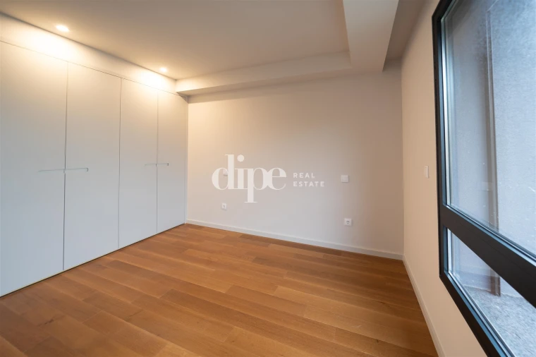 Apartamento T1 para Arrendamento em Candoso Santiago e Mascotelos Foto 8