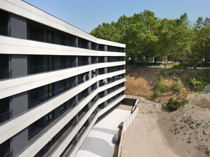 Apartamento T1 para Arrendamento em Candoso Santiago e Mascotelos Foto 5