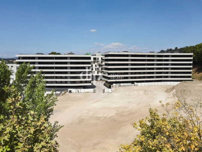 Apartamento T1 para Arrendamento em Candoso Santiago e Mascotelos Foto 4