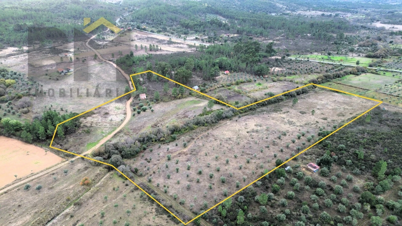 Quinta T0 para Venda em Freixial e Juncal do Campo Foto 1