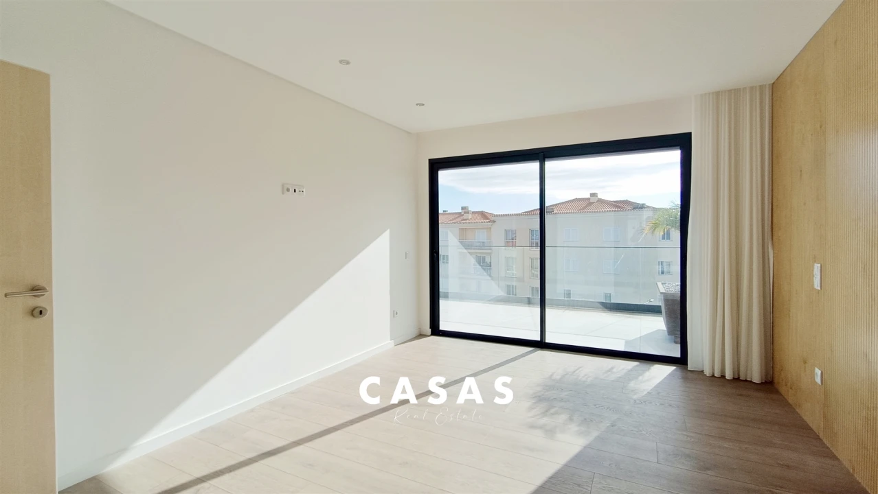 Apartamento T3 para Venda em Caniço Foto 32