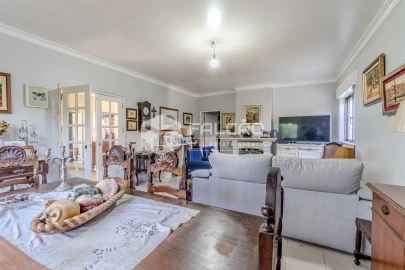 Moradia T5 para Venda em Marvila, Ribeira Santarém, São Salvador, São Nicolau