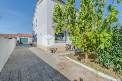 Moradia T5 para Venda em Marvila, Ribeira Santarém, São Salvador, São Nicolau