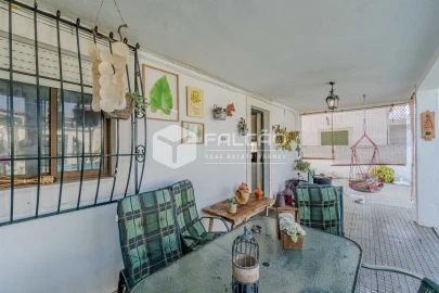 Moradia T5 para Venda em Marvila, Ribeira Santarém, São Salvador, São Nicolau