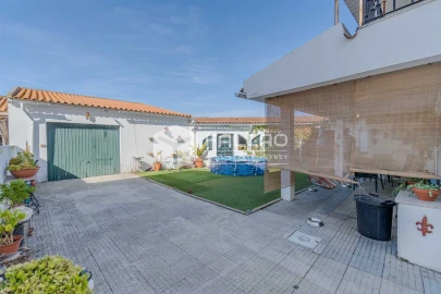 Moradia T5 para Venda em Marvila, Ribeira Santarém, São Salvador, São Nicolau