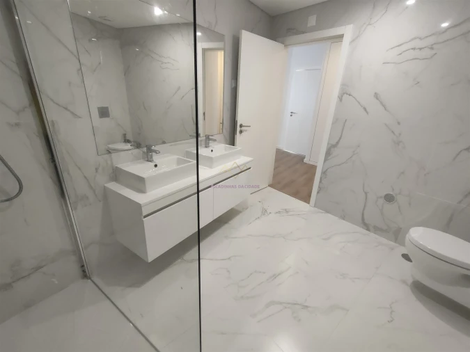 Apartamento T2 para Arrendamento em Pontinha e Famões Foto 25