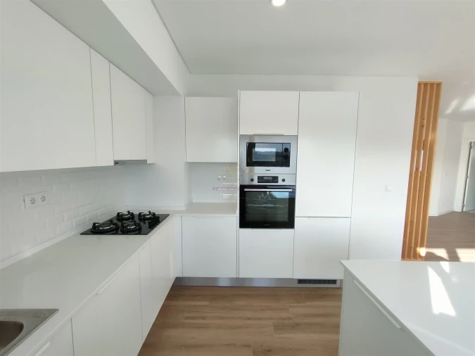 Apartamento T2 para Arrendamento em Pontinha e Famões Foto 7