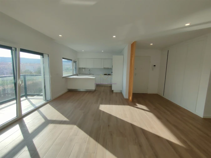 Apartamento T2 para Arrendamento em Pontinha e Famões Foto 15