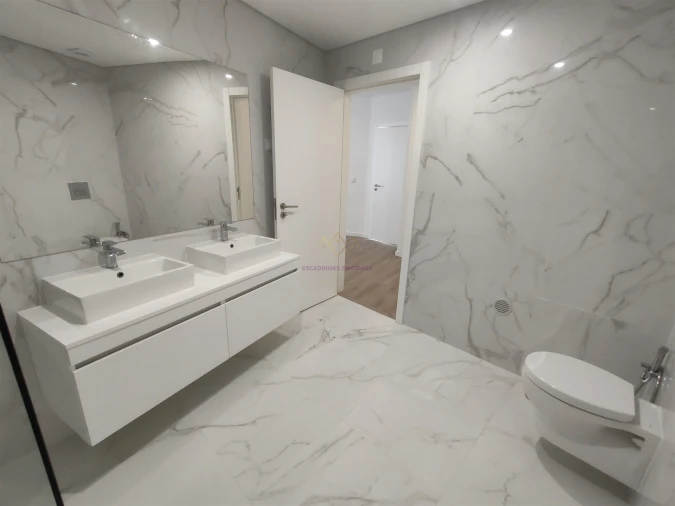 Apartamento T2 para Arrendamento em Pontinha e Famões Foto 24