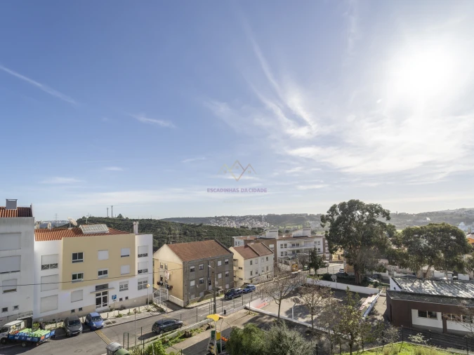 Apartamento T2 para Arrendamento em Pontinha e Famões Foto 36