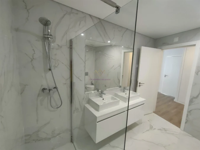 Apartamento T2 para Arrendamento em Pontinha e Famões Foto 26