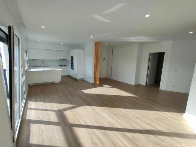 Apartamento T2 para Arrendamento em Pontinha e Famões Foto 14