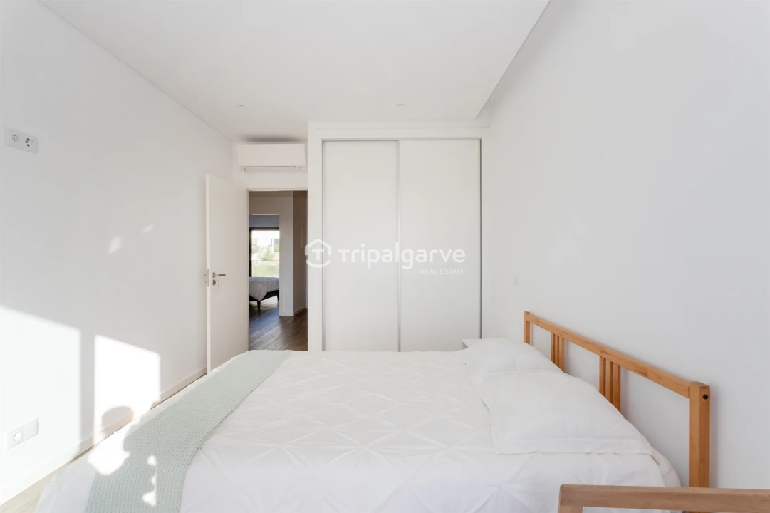 Moradia T3 para Venda em Guia Foto 18