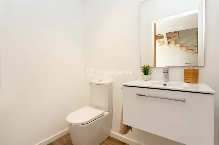 Moradia T3 para Venda em Guia Foto 15