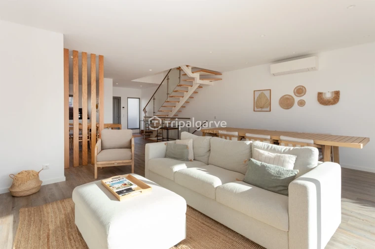 Moradia T3 para Venda em Guia Foto 2