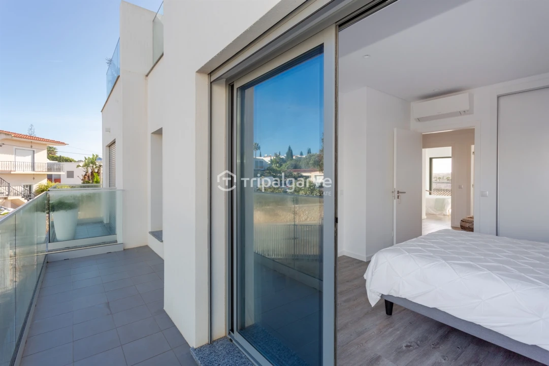 Moradia T3 para Venda em Guia Foto 24