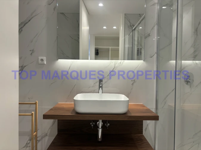 Apartamento T4 para Venda em Olhão Foto 24