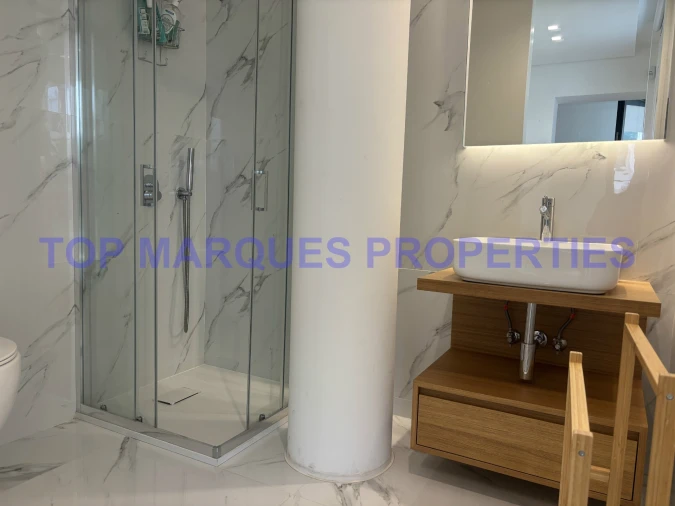 Apartamento T4 para Venda em Olhão Foto 14