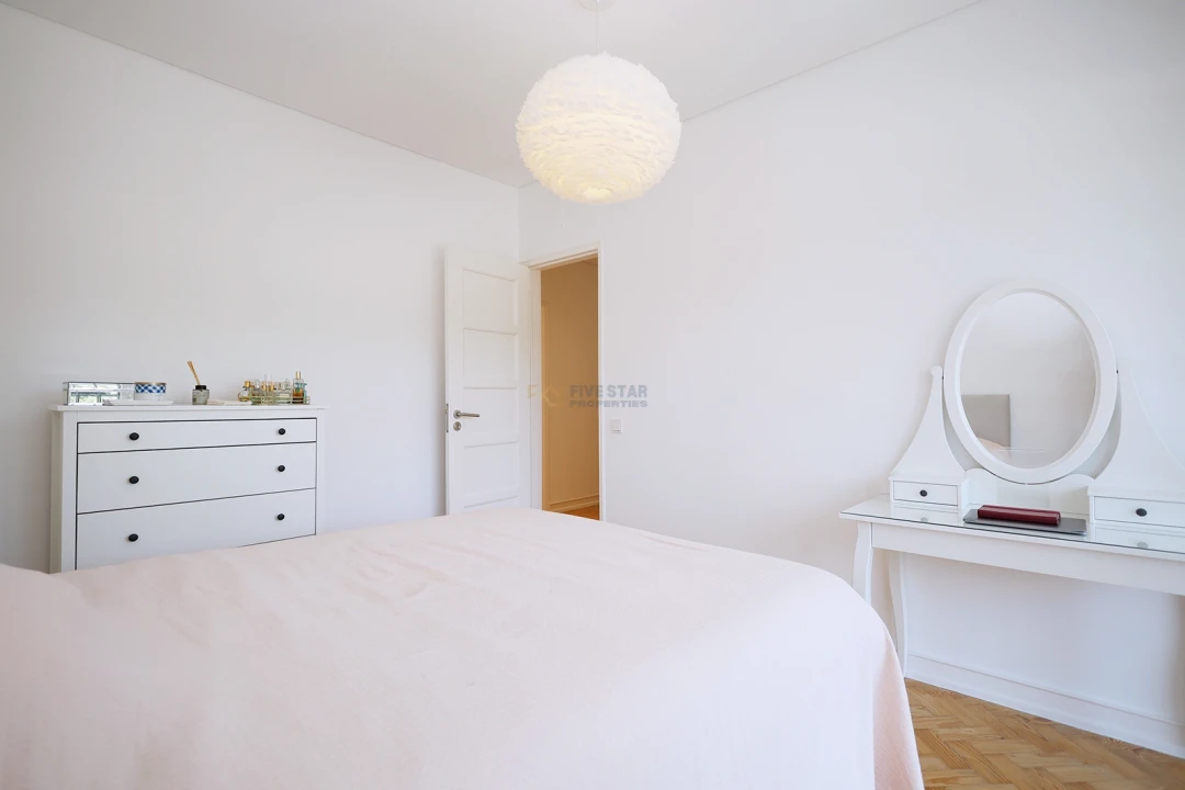 Moradia T5 para Venda em Oeiras e São Julião da Barra, Paço de Arcos e Caxias Foto 29