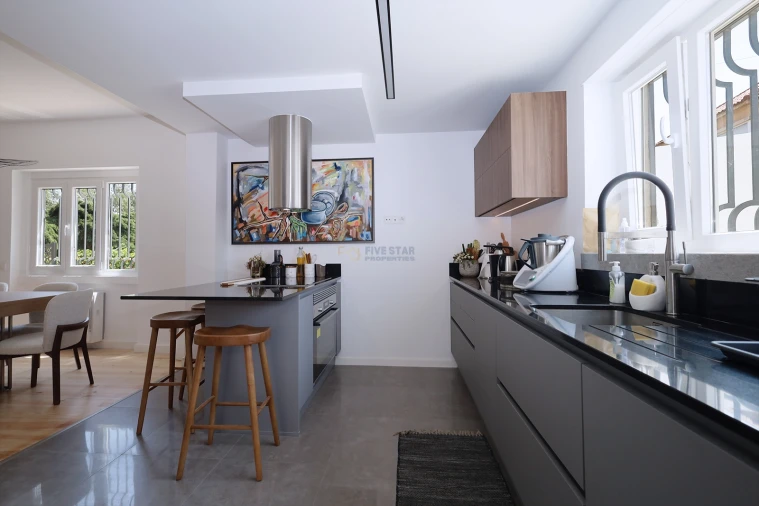 Moradia T5 para Venda em Oeiras e São Julião da Barra, Paço de Arcos e Caxias Foto 18