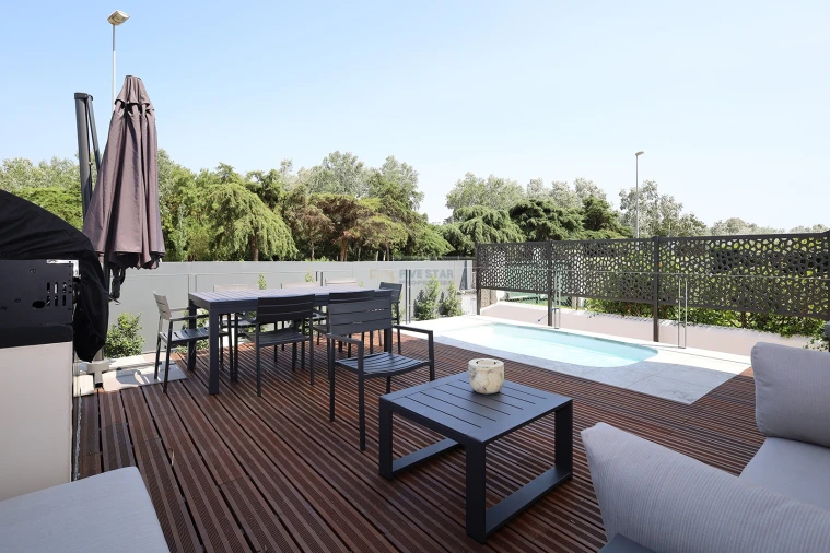 Moradia T5 para Venda em Oeiras e São Julião da Barra, Paço de Arcos e Caxias Foto 12