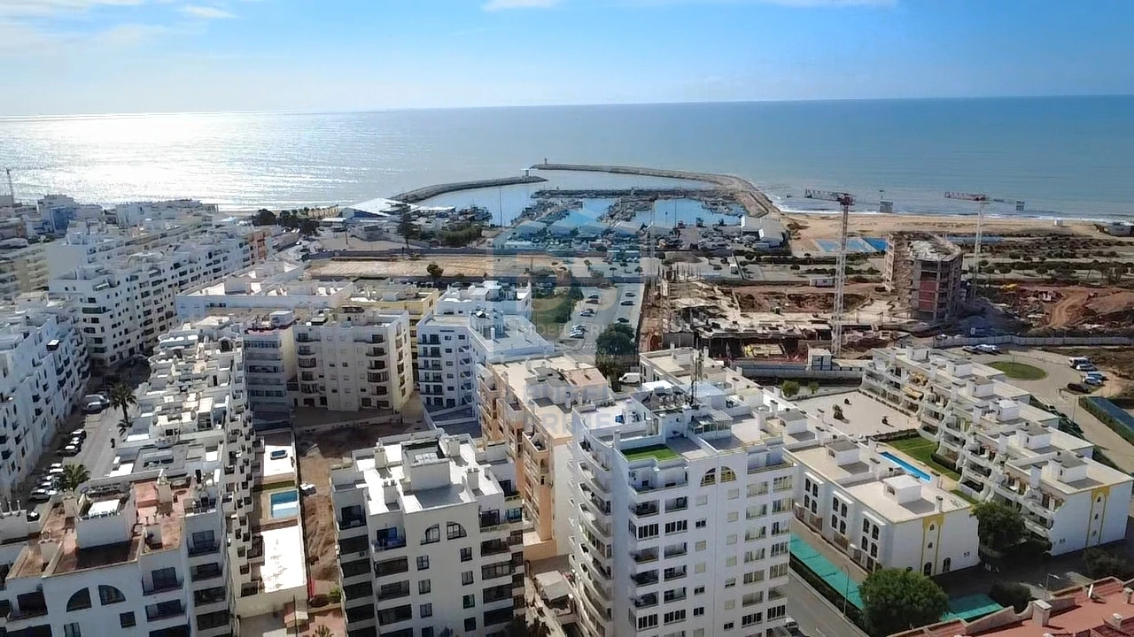 Apartamento T1 para Venda em Quarteira Foto 24