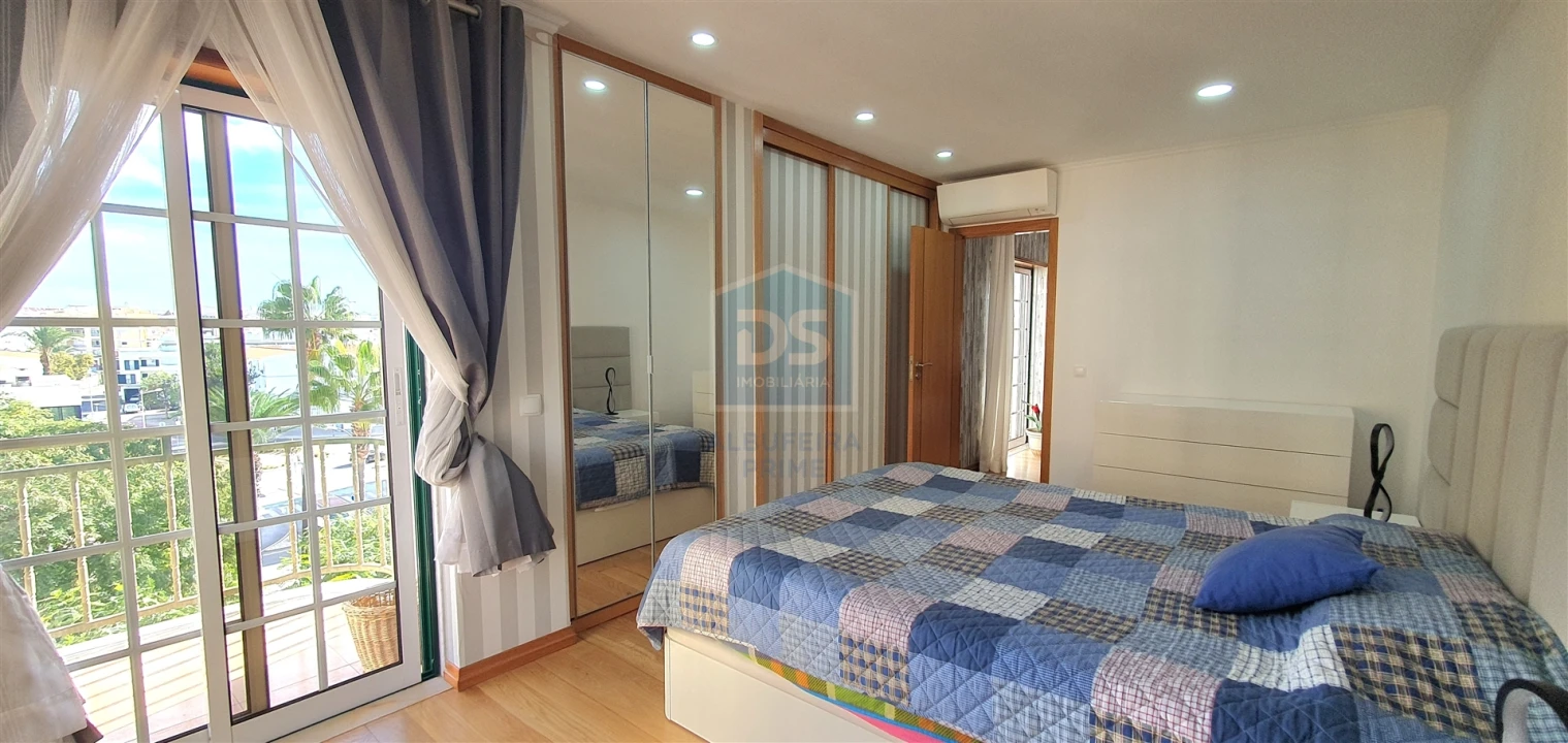 Apartamento T1 para Venda em Quarteira Foto 3