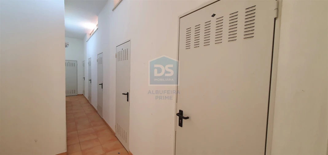 Apartamento T1 para Venda em Quarteira Foto 19