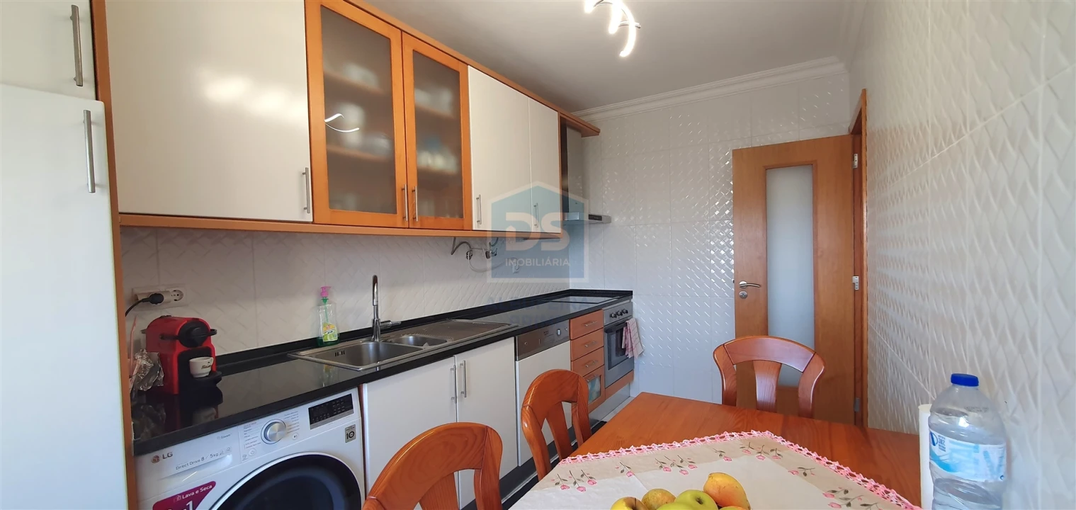 Apartamento T1 para Venda em Quarteira Foto 11