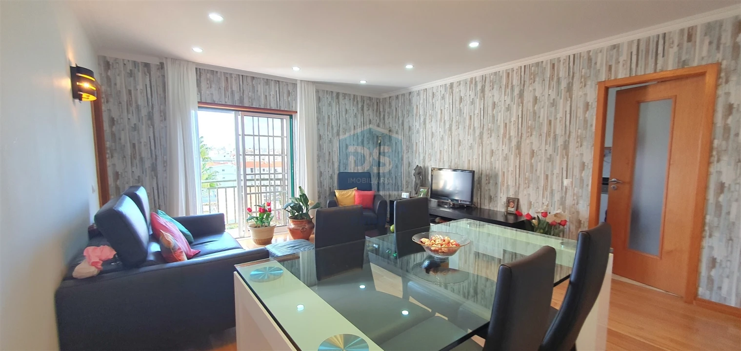 Apartamento T1 para Venda em Quarteira Foto 17