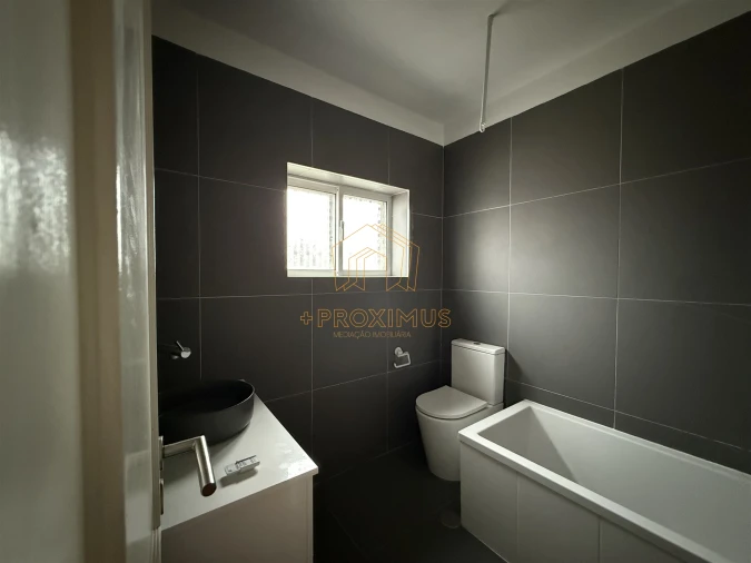 Apartamento T4 para Venda em Tavarede Foto 22