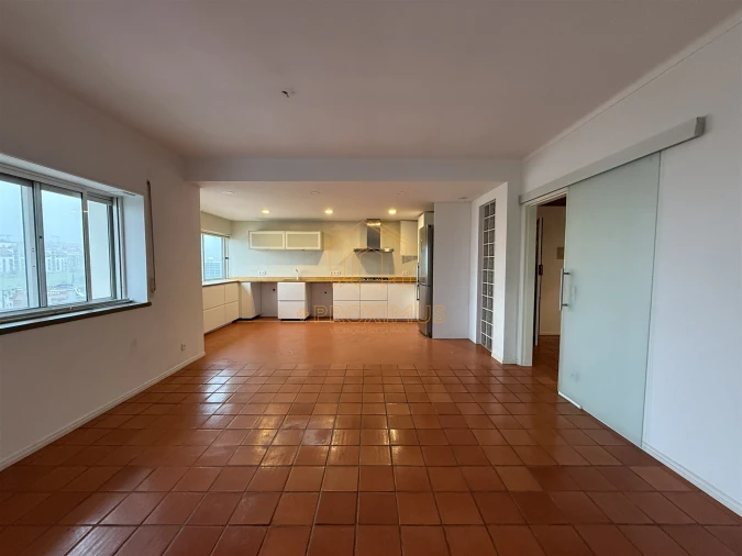 Apartamento T4 para Venda em Tavarede Foto 10