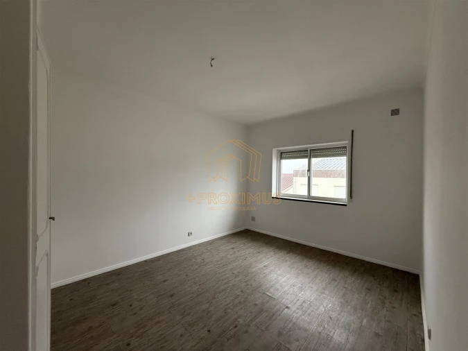 Apartamento T4 para Venda em Tavarede Foto 19