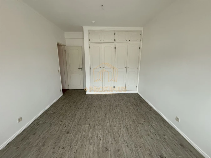 Apartamento T4 para Venda em Tavarede Foto 20