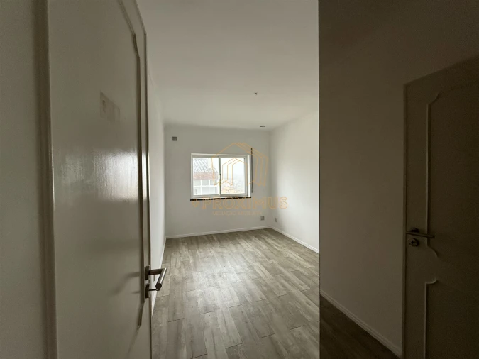Apartamento T4 para Venda em Tavarede Foto 28