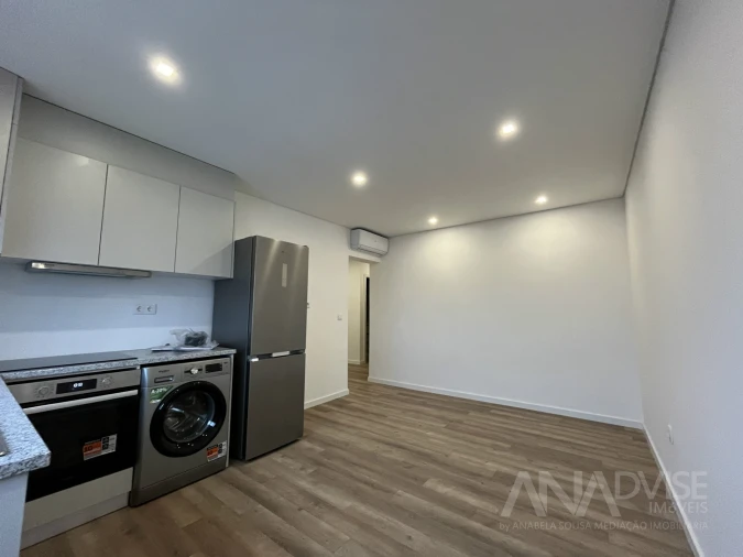 Apartamento T1 para Arrendamento em Rio de Loba