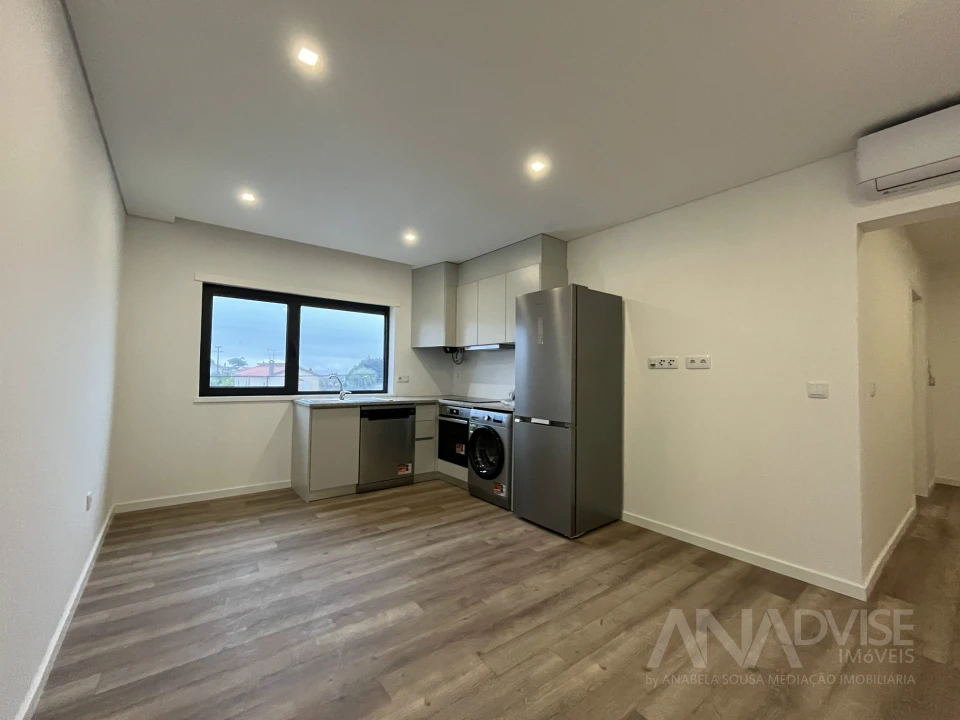 Apartamento T1 para Arrendamento em Rio de Loba Foto 2