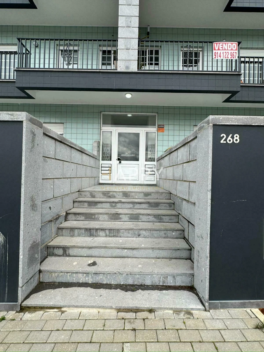 Apartamento T2 para Venda em Paredes Foto 2