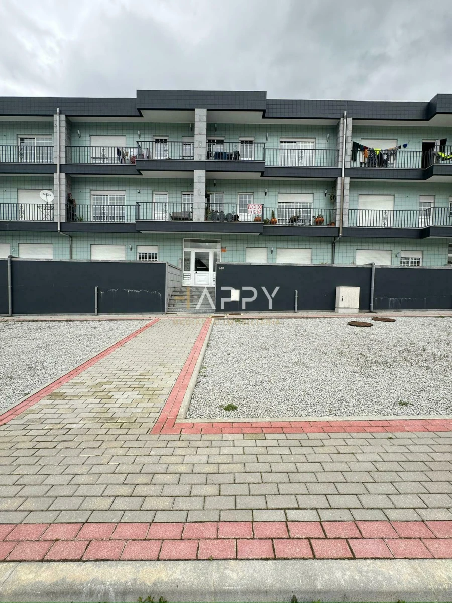 Apartamento T2 para Venda em Paredes Foto 1