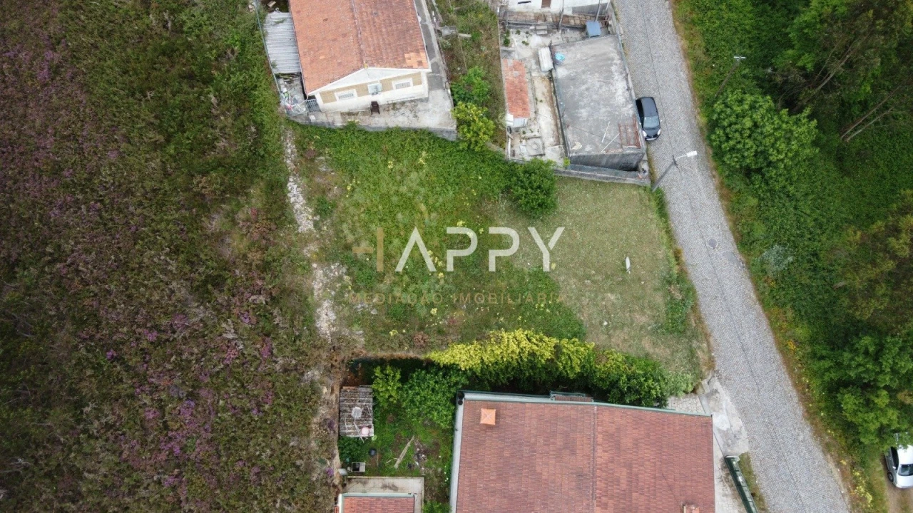 Terreno para Venda em Alfena Foto 1