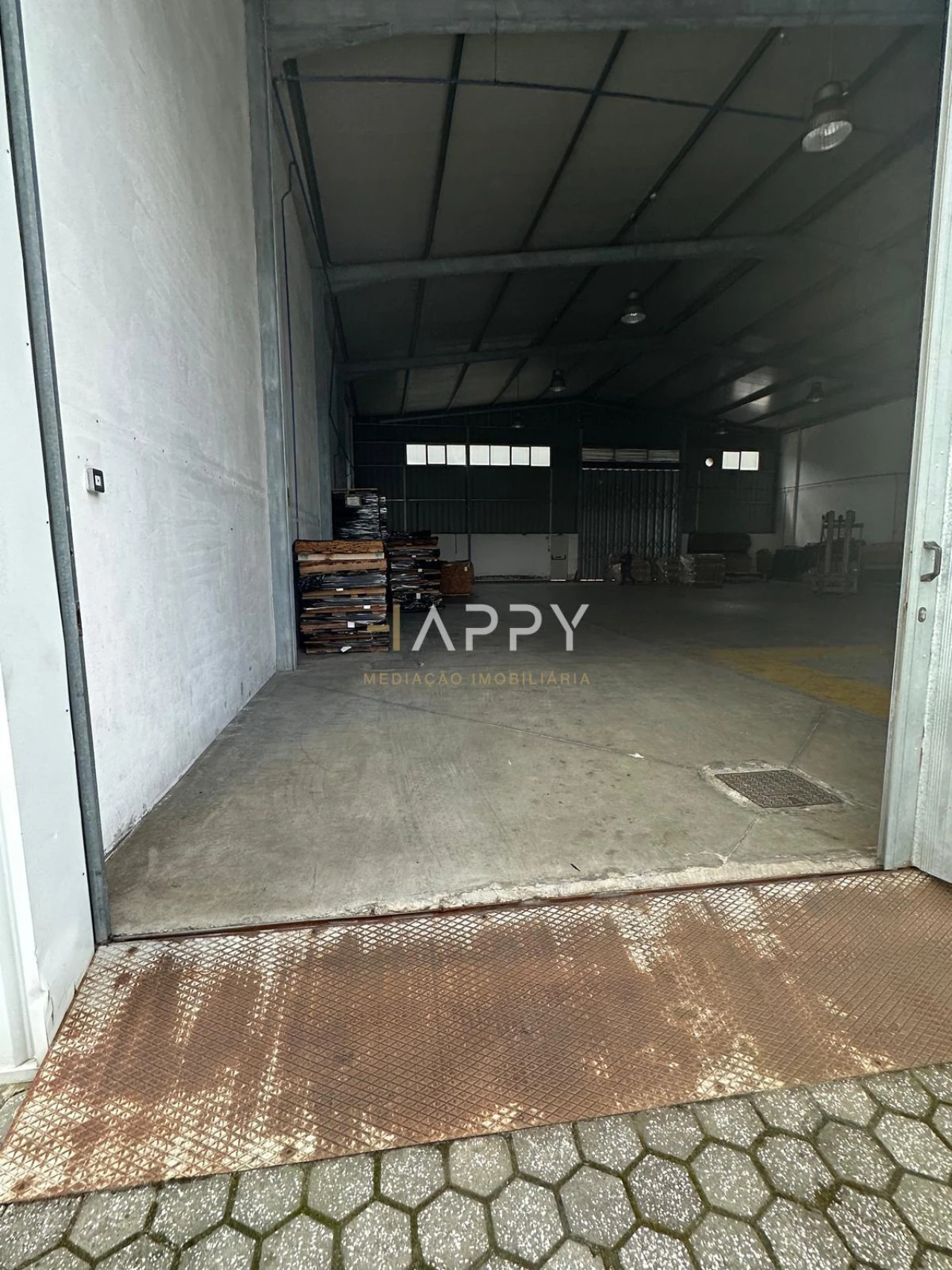 Armazém para Arrendamento em Lordelo Foto 6