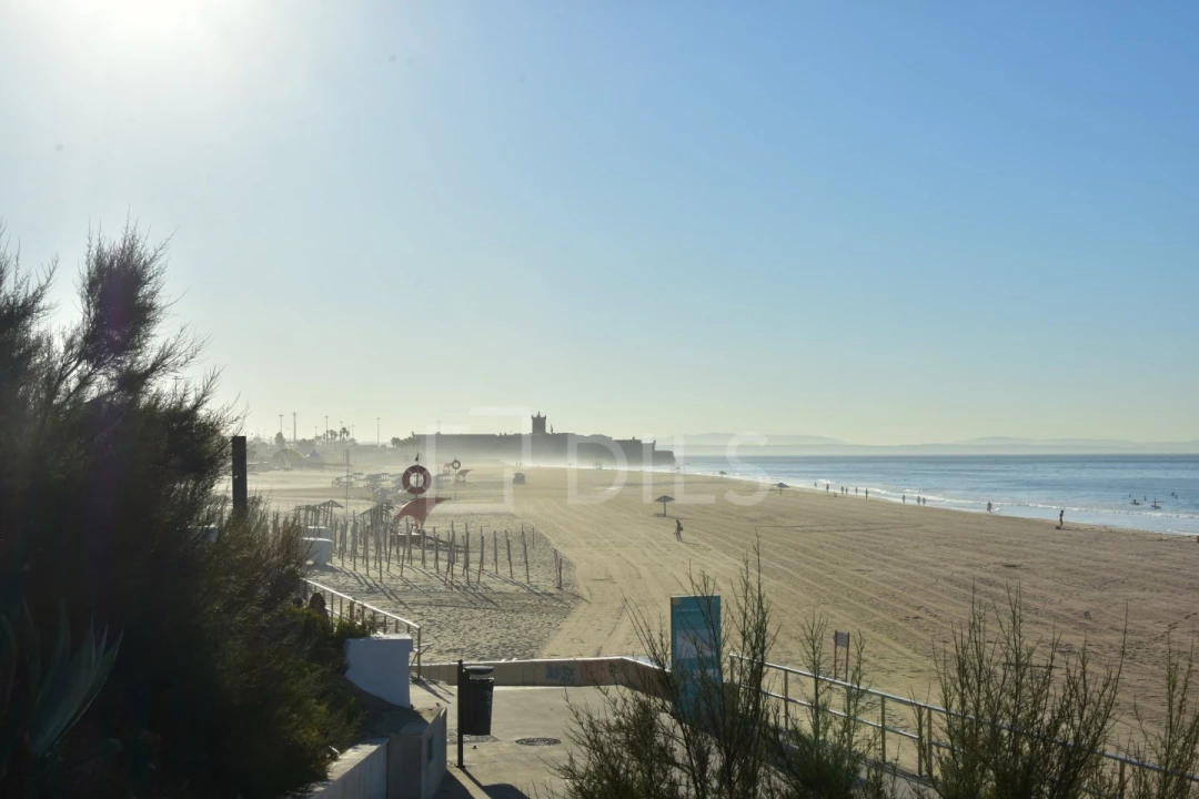 Apartamento T3 para Venda em Carcavelos e Parede Foto 16