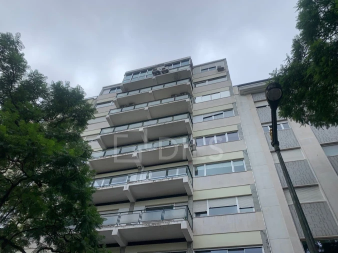 Apartamento T4 para Arrendamento em Avenidas Novas Foto 2