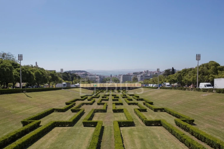 Apartamento T4 para Arrendamento em Avenidas Novas Foto 15