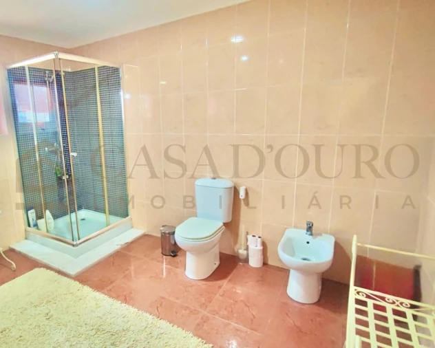 Moradia T5 para Venda em Sanguedo Foto 13