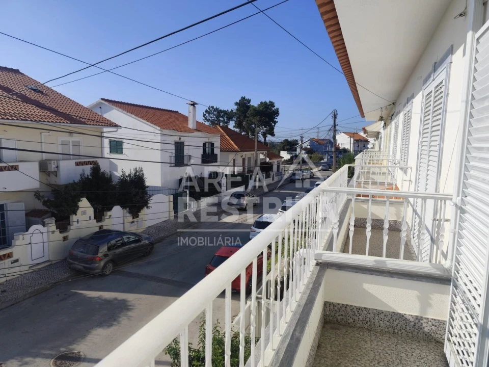 Moradia T3 para Venda em Quinta do Conde Foto 13