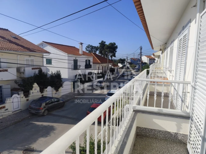 Moradia T3 para Venda em Quinta do Conde Foto 13