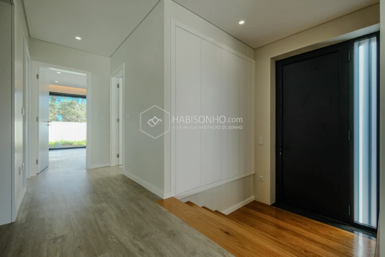 Moradia T4 para Venda em Anta e Guetim Foto 4